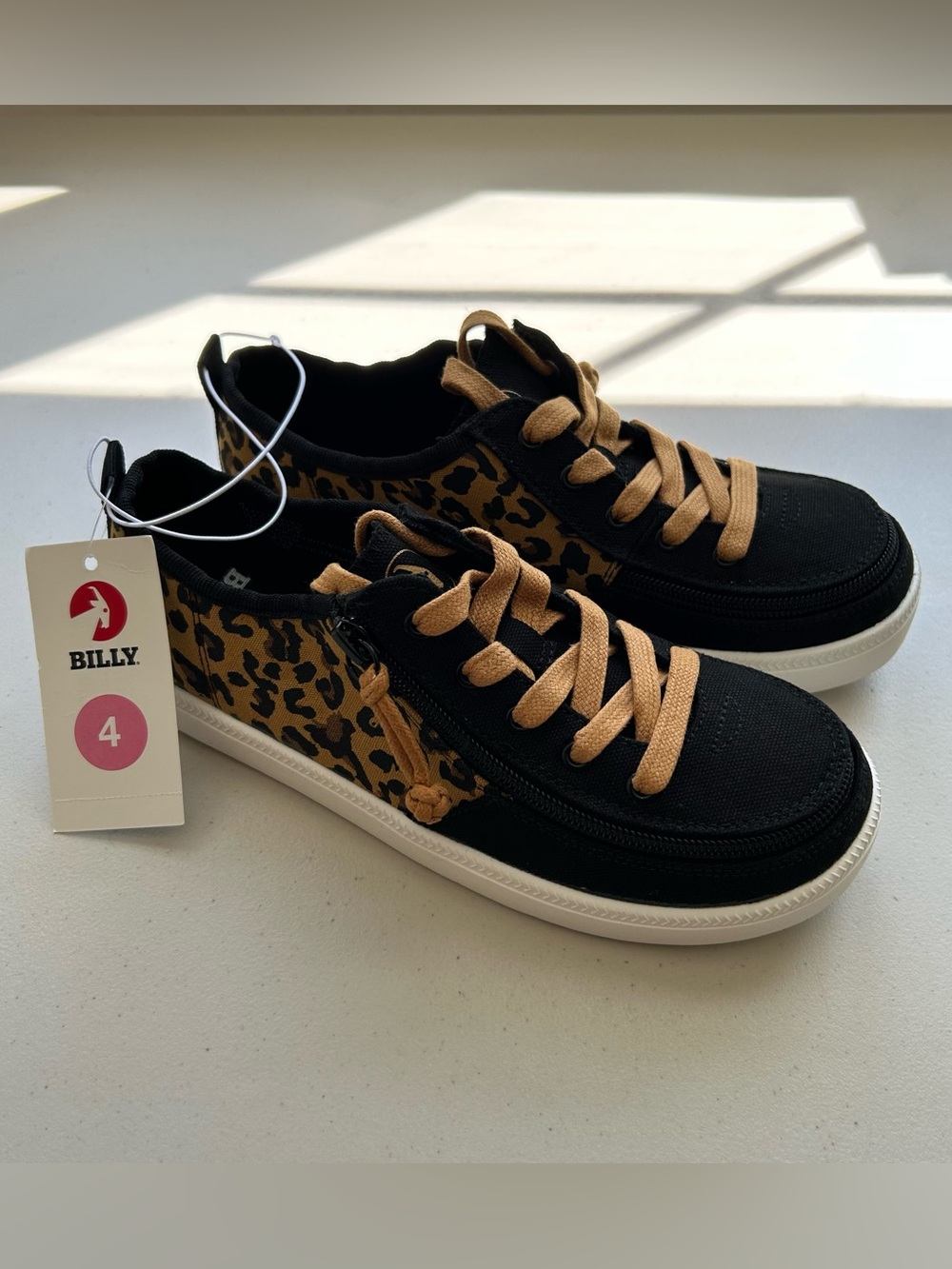 Billy Footwear Kids Shoes Size 4 Black Cheetah Harbor Essential Low Top New
